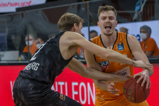 切尔西利用 切尔西利用